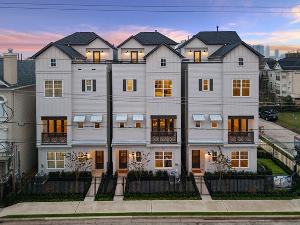 4028 Blossom Street, Houston TX 77007