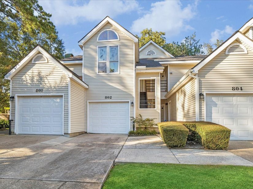3317 Golden Trails Drive 802, Kingwood TX 77345