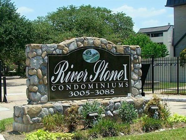 3025 Walnut Bend Lane 31, Houston TX 77042