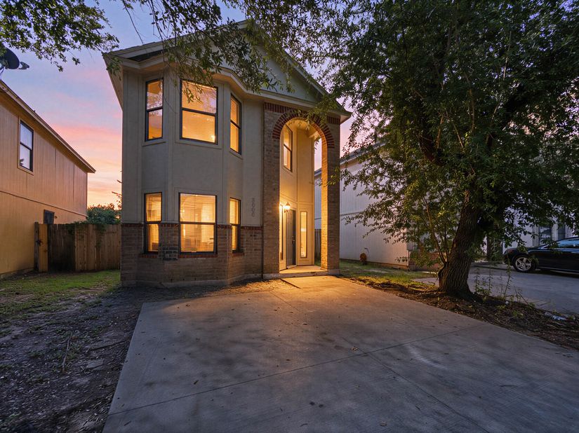 3006 La Estancia Lane, Houston TX 77093
