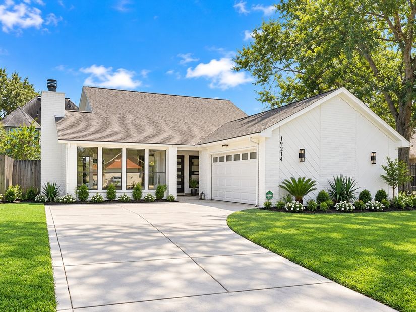 19214 Hikers Trail Drive, Humble TX 77346