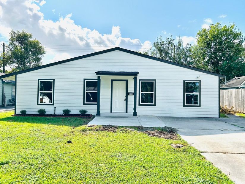 7410 Lakehurst Drive, Houston TX 77087