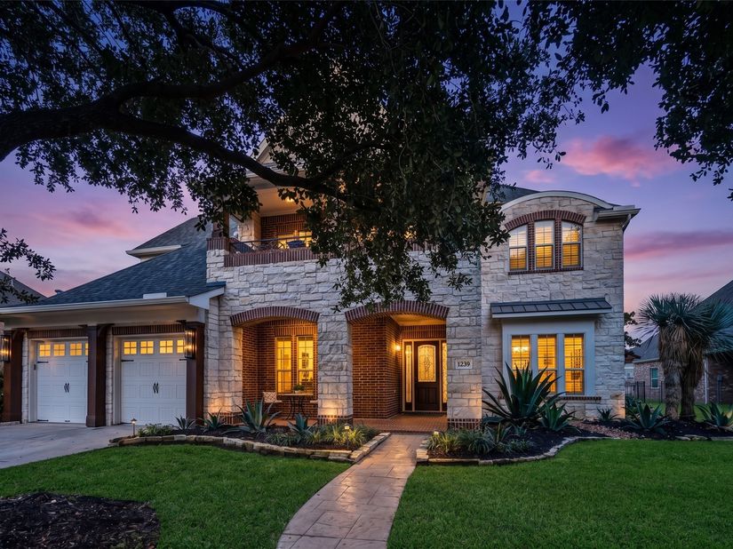 16710 Okachobee Drive, Houston TX 77044