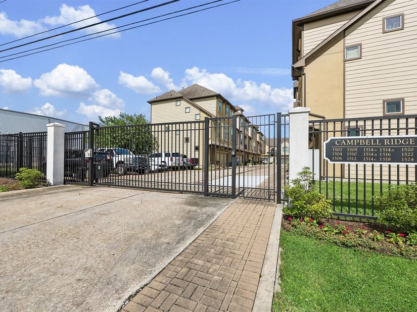 1514 Campbell Road B, Houston TX 77055