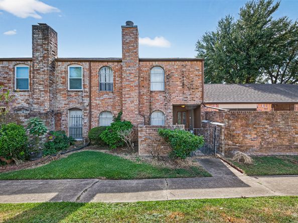 10622 Bexley Drive, Houston TX 77099