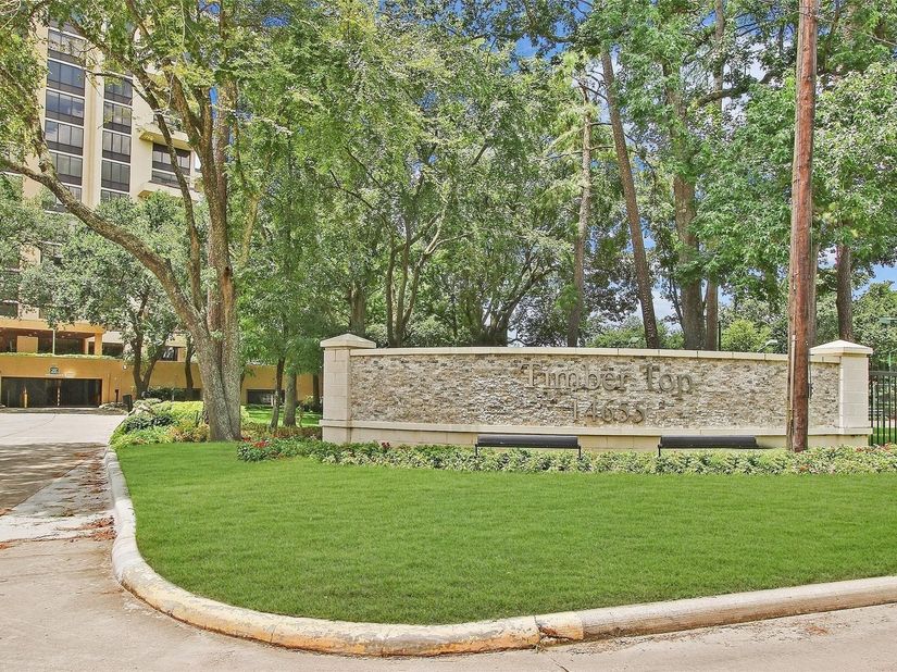 14655 Champion Forest Drive 805, Houston TX 77069