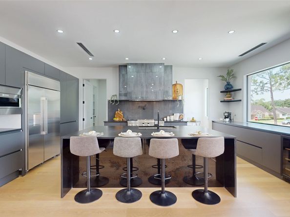 5055 Yarwell Drive, Houston TX 77096