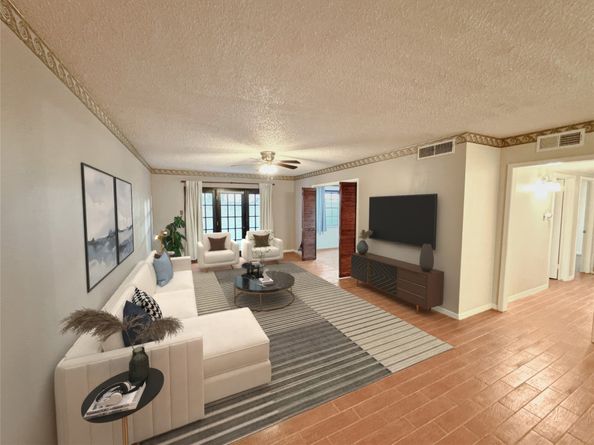 2700 Bellefontaine Street B8, Houston TX 77025