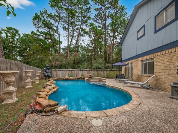 92 S Waxberry Road, Spring TX 77381