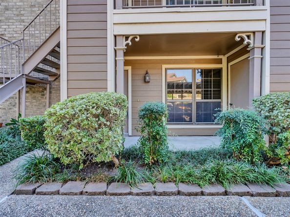 1860 White Oak Drive 333, Houston TX 77009