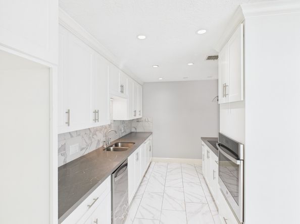 11619 Bowlan Ln, Houston TX 77035