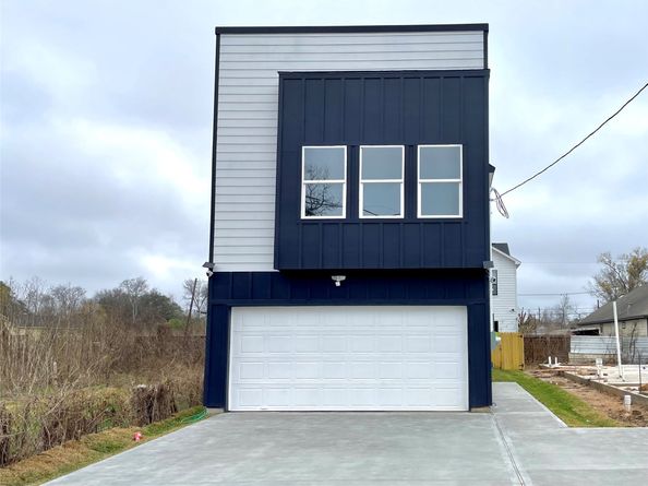 7819 Angus Street, Houston TX 77028