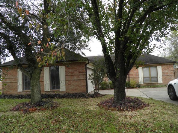 6819 Addicks Clodine Road, Houston TX 77083