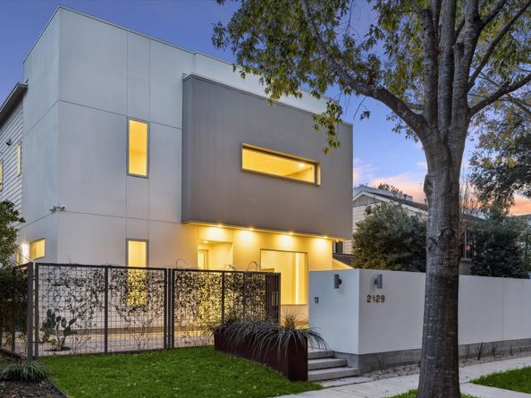 2129 Quenby Street, Houston TX 77005