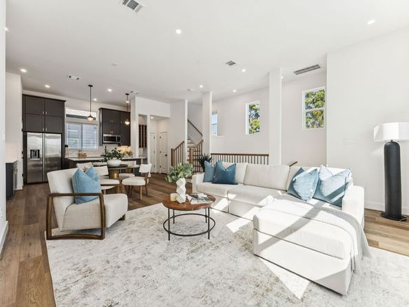 2125 Hoskins Drive B, Houston TX 77080