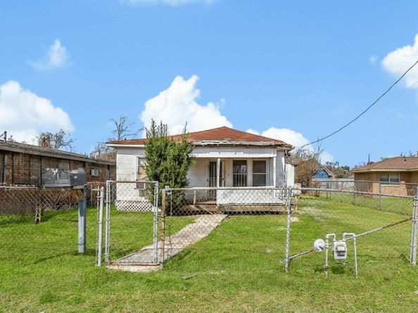 878 Granville Drive, Houston TX 77091