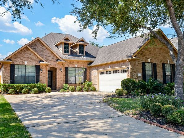 614 Coggins Point Way, Sugar Land TX 77479