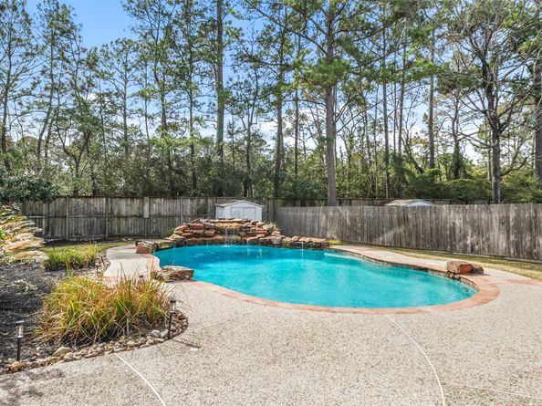 122 W Russet Grove Circle, The Woodlands TX 77384