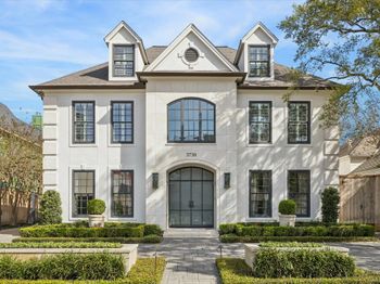 3738 Wickersham Ln