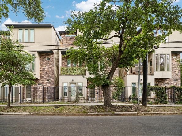 4833 Chenevert Street, Houston TX 77004