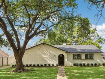 7802 Gulfton Street