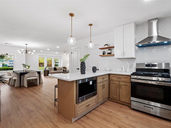 5023 Redstart Street, Houston TX 77035