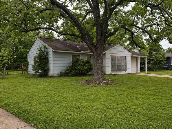 5707 Glenhurst Drive, Houston TX 77033