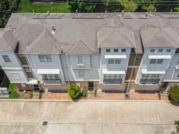 8806 Lakeshore Bend Drive