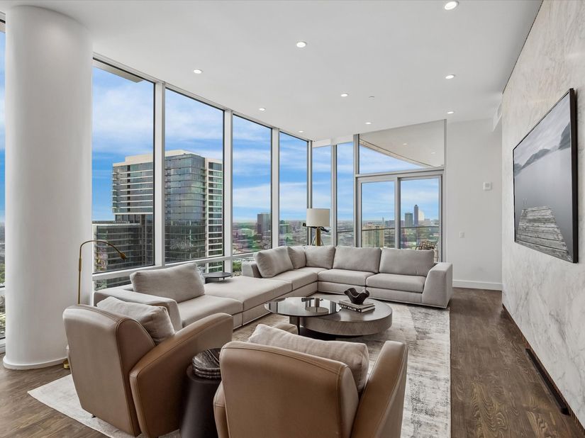 2727 Kirby Drive 27J, Houston TX 77098