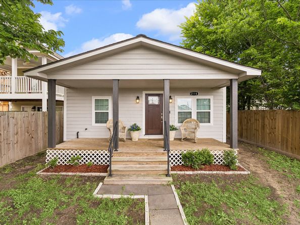 216 E 32nd Street, Houston TX 77018