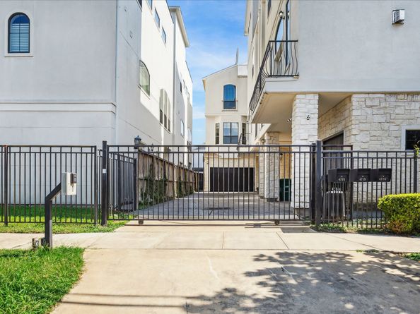 4715 Jackson Street, Houston TX 77004