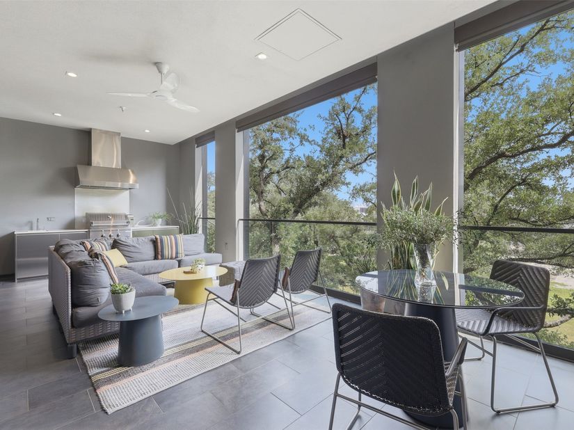 2710 Steel Street 405, Houston TX 77098
