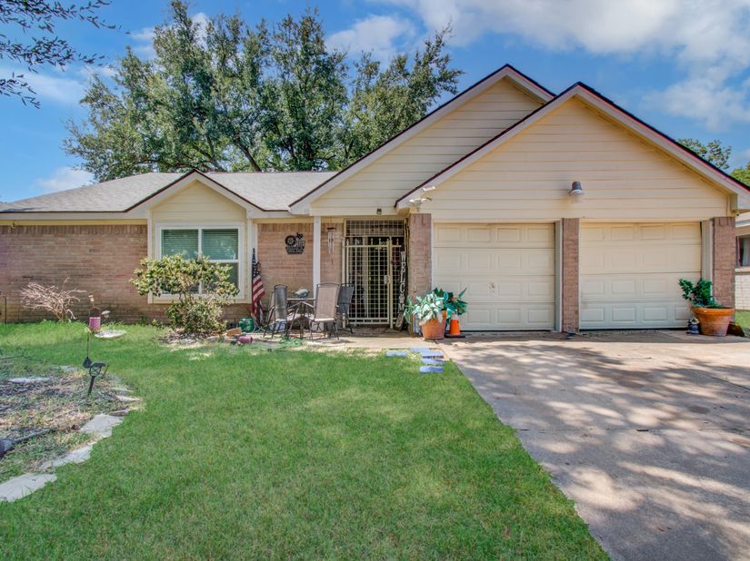 4019 Brookhead Trail, Houston TX 77066