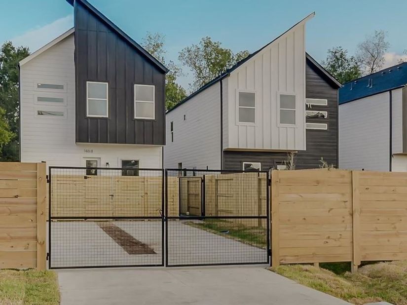 5914 Shelburne Unit C and D Street, Humble TX 77396