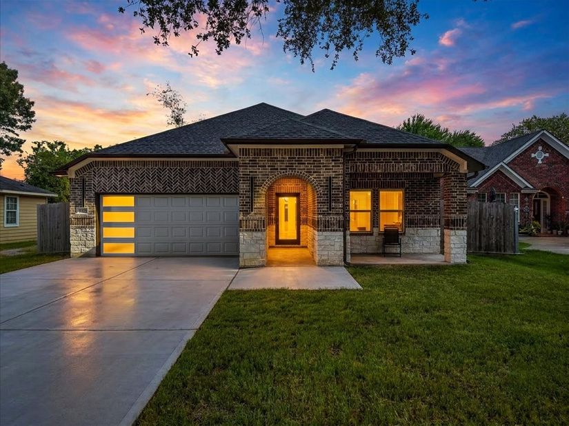 8309 Holiday Lane, Houston TX 77075