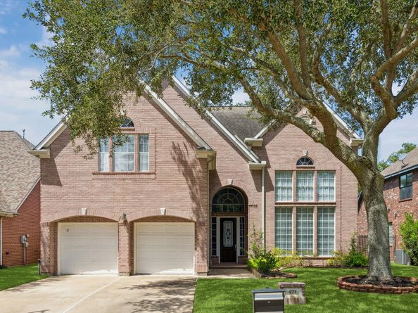 423 Brook Shore Court, Sugar Land TX 77478