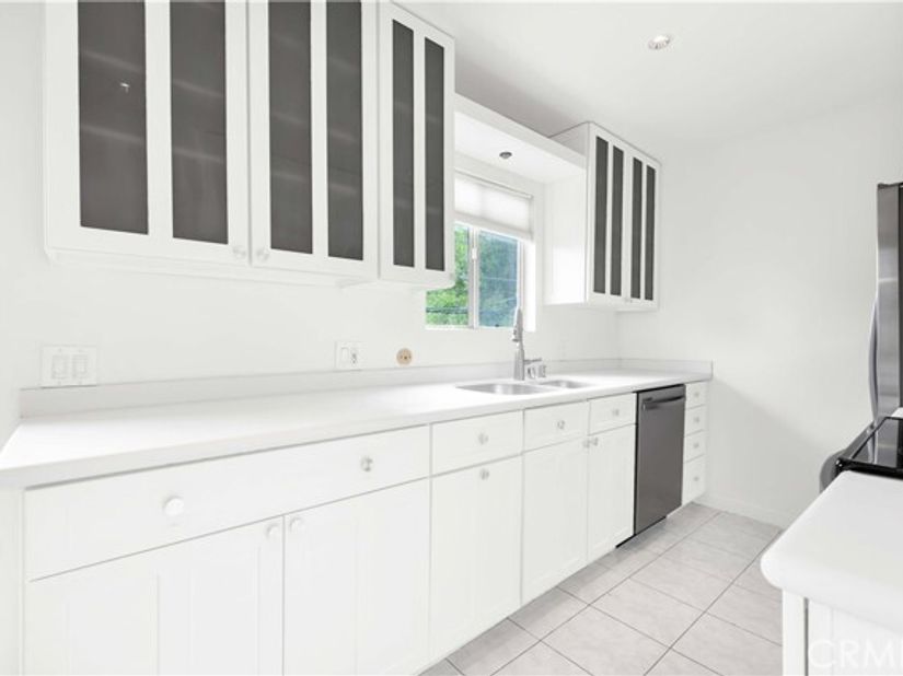 532 N Rossmore 311, Los Angeles CA 90004