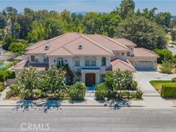 2702 S 10th