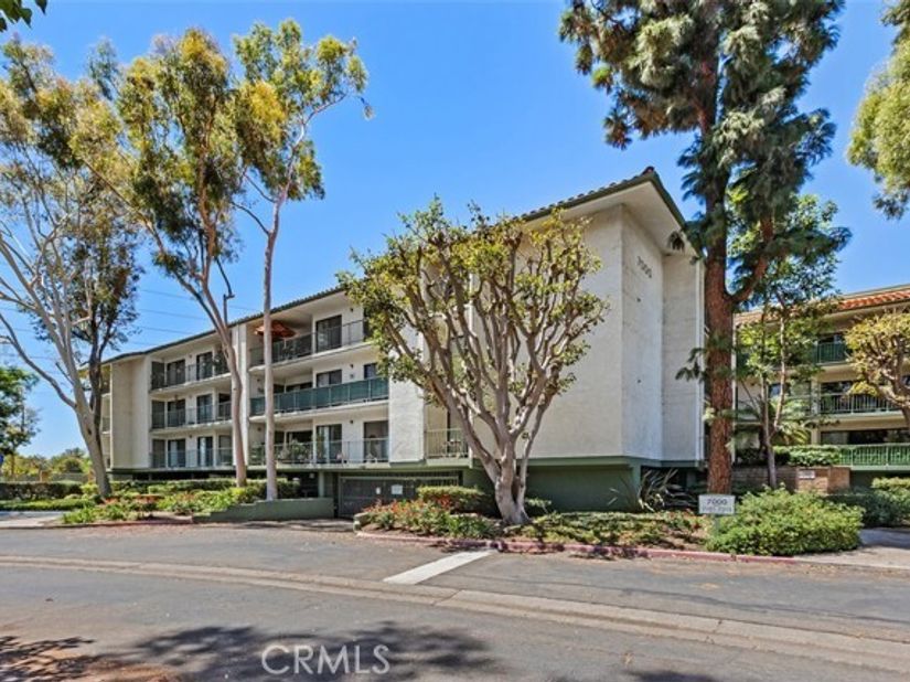 7215 Apricot, Irvine CA 92618