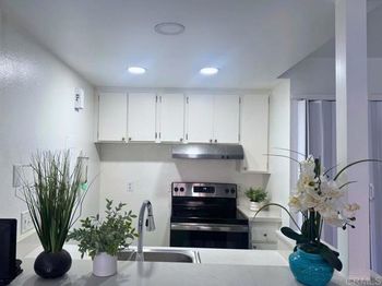 875 W San Ysidro Boulevard