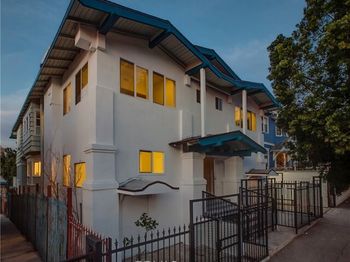 2765 W 8th