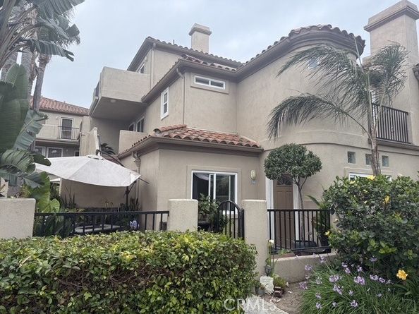 626 Lake Street 34, Huntington Beach CA 92648