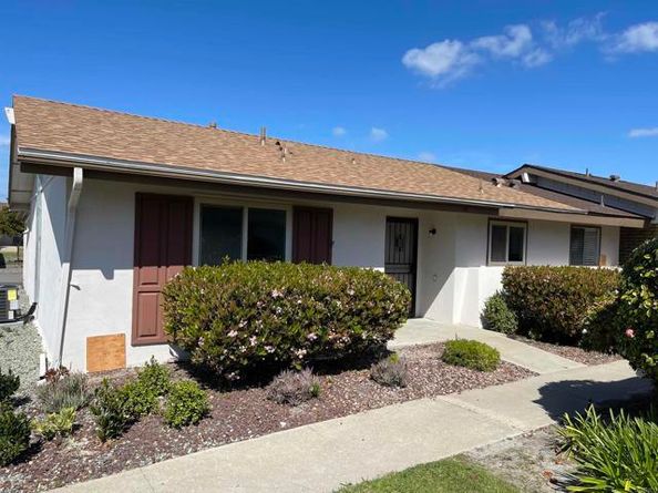 3660 Vista Campana 16, Oceanside CA 92057