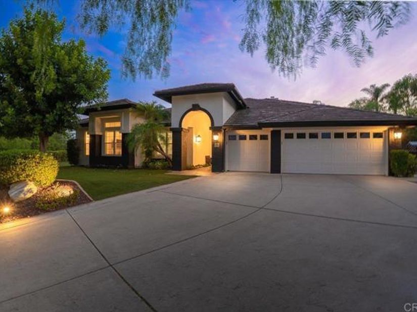 2507 Saffron, Escondido CA 92029