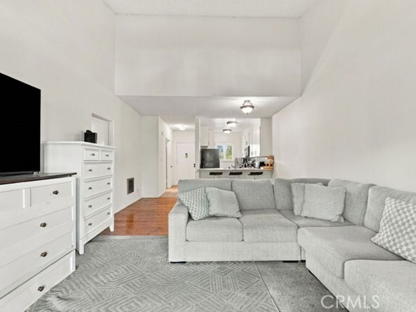 26051 Vermont 301C, Harbor City (los Angeles) CA 90710
