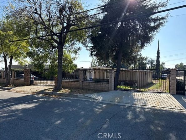 12801 Gladstone Avenue, Sylmar (los Angeles) CA 91342