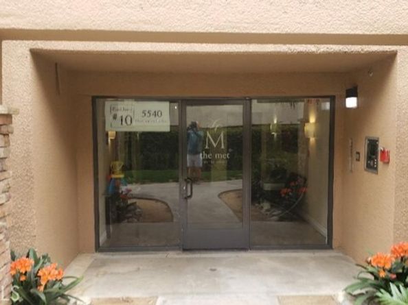 5540 Owensmouth Avenue 216, Woodland Hills (los Angeles) CA 91367
