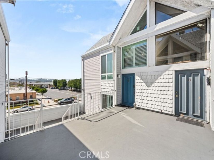 1121 E Wilson 12, Glendale CA 91206