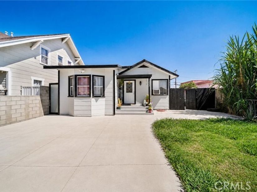 1221 W 88th, Los Angeles CA 90044