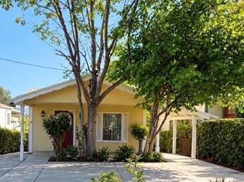 4445 Mont Eagle